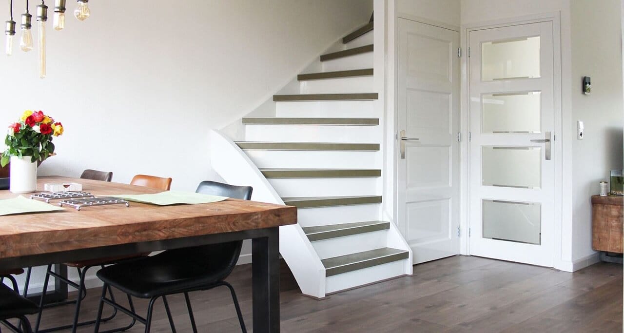 Traprenovatie-betonlook